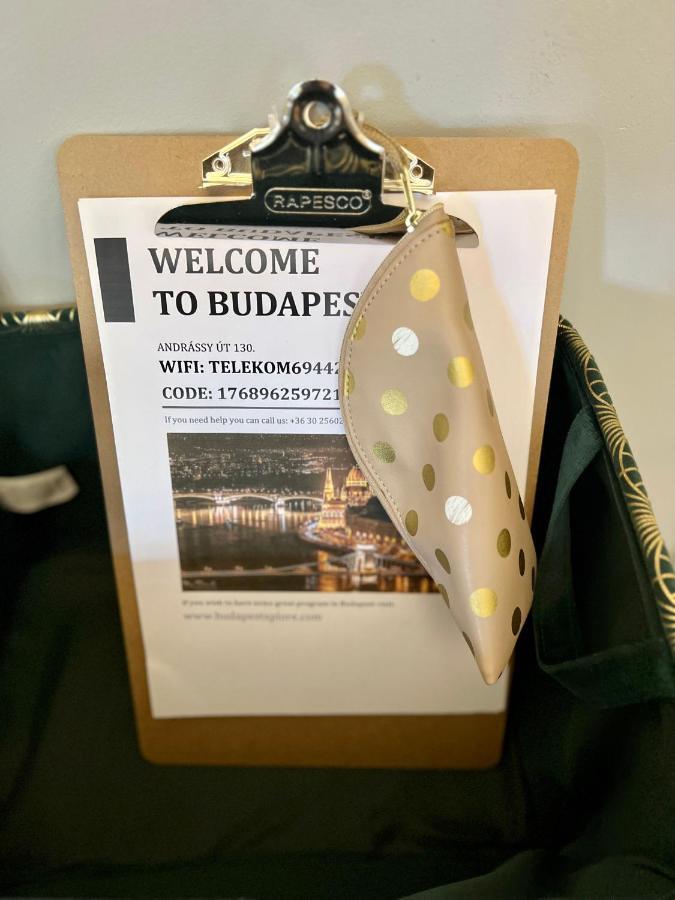 Adorable, Cosy Apartment At The Heroes' Square ブダペスト エクステリア 写真